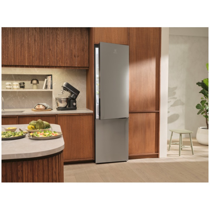 Combina frigorifica Electrolux ENT7MD36X, 363 l, Multi Flow, Control electronic, Iluminare LED, Usi reversibile, Clasa D, H 202 cm, Inox