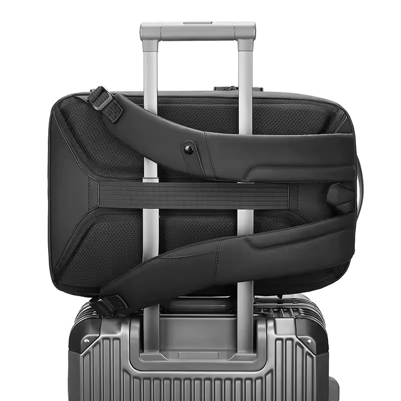 Rucsac laptop 15.6", smart casual, impermeabil cu sistem antifurt, port de incarcare USB tip C, GETICS, 28x15x44 cm, Negru