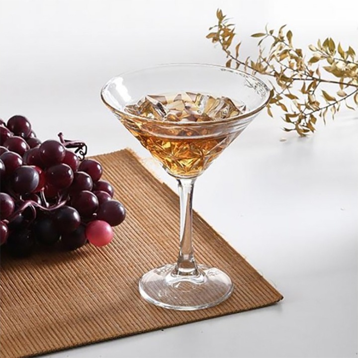 Комплект стъклени чаши за мартини Estrella, Pasabahce, 210 ml, 4 бр