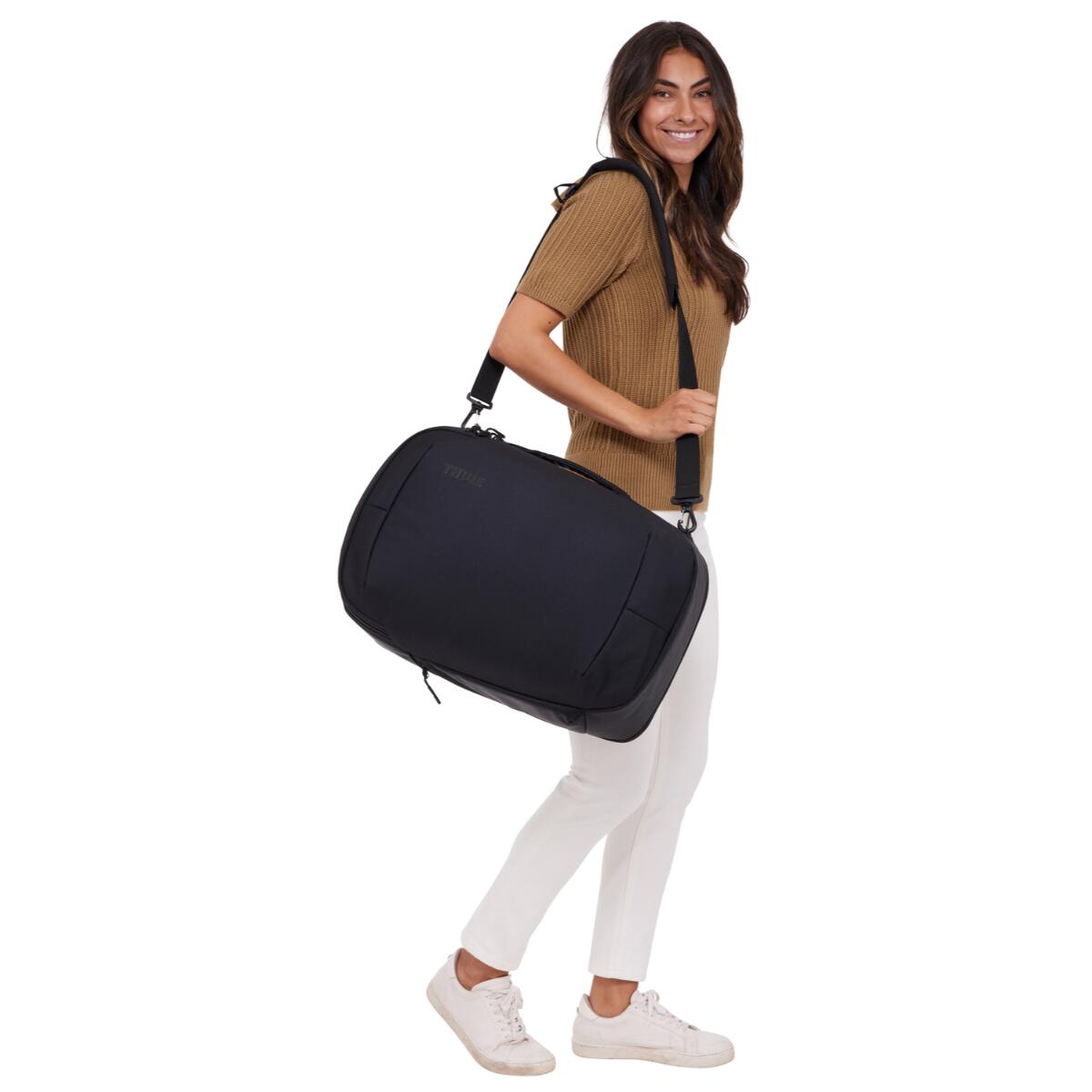 Rucsac urban Thule Subterra 2 Convertible Carry-On, 40L, Negru