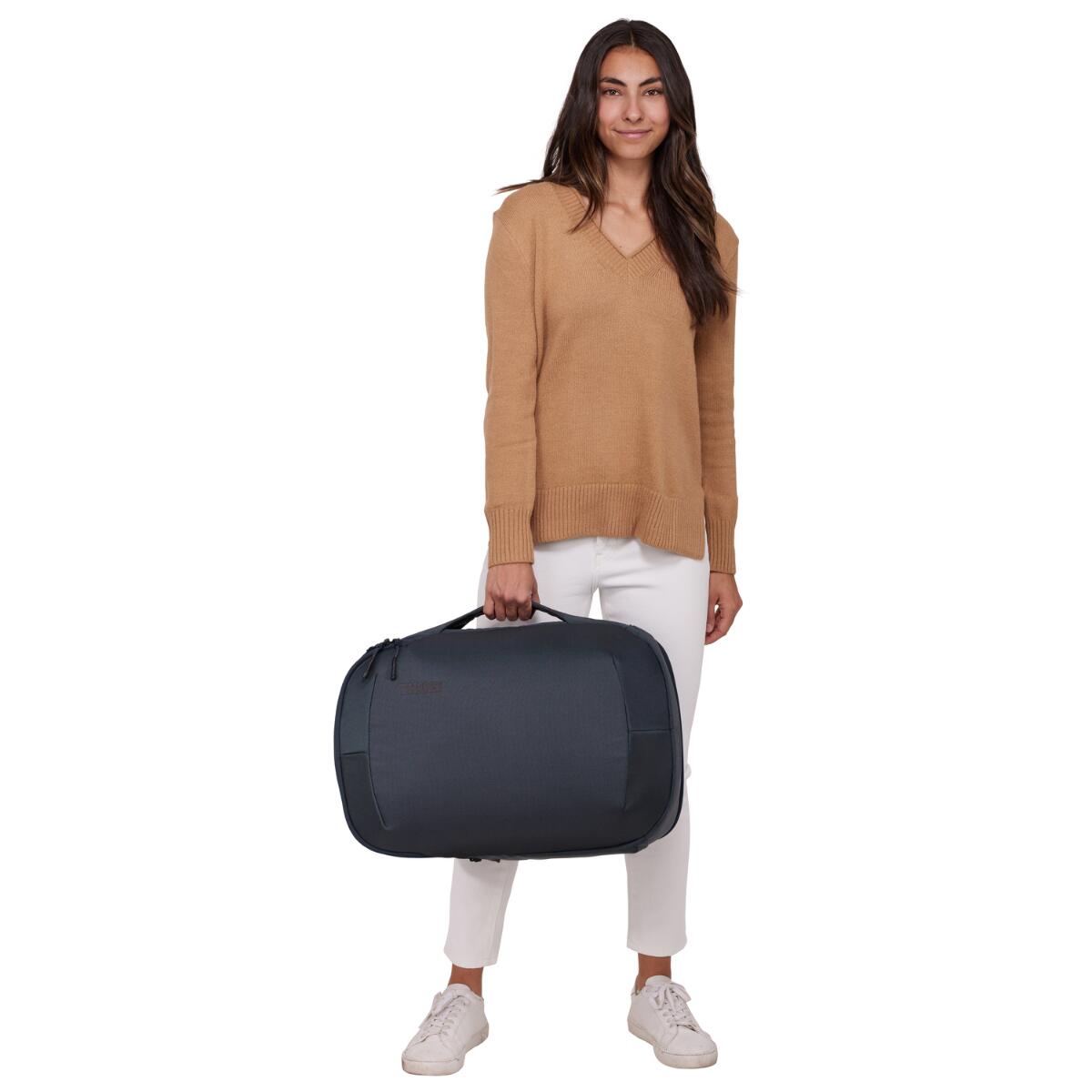 Rucsac de calatorie potrivit pentru un laptop 16" si o tableta de 12.9", 40 L, Negru