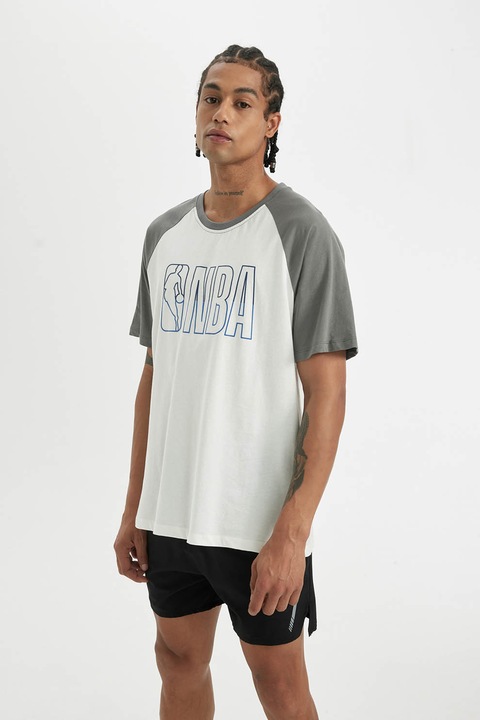 DeFacto, Tricou cu imprimeu si maneci raglan, Gri deschis/Alb murdar