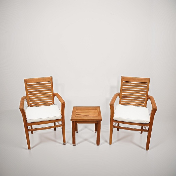 Set mobilier terasa/ gradina Leon, 3 piese, lemn masiv de tec, 2 scaune 64 x 60 x 90 cm si masa de cafea 45 x 45 x 50 cm, maro natur, perne incluse, Exotica Wood