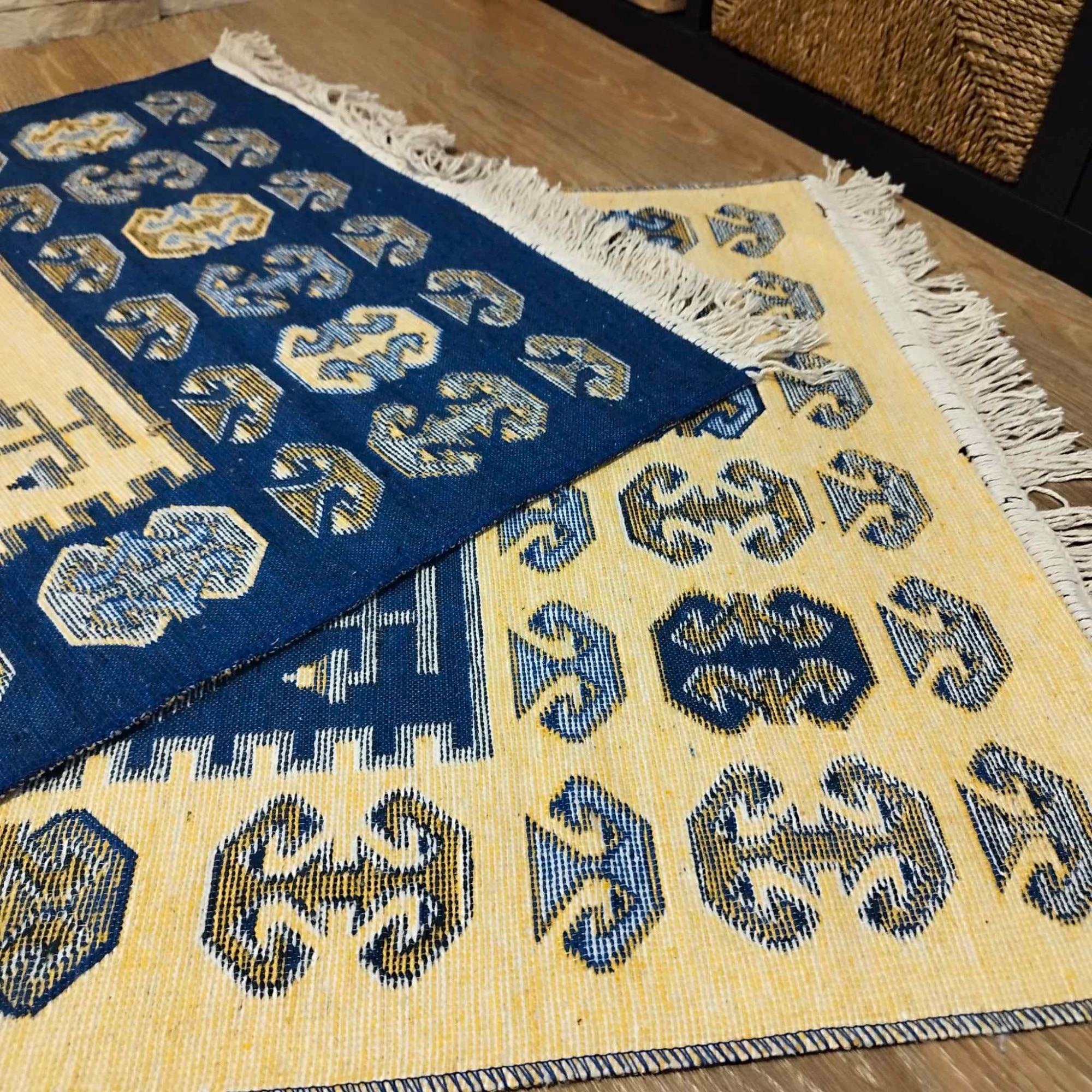 Covor Rustic cu doua fete, dimensiunea 60x150cm, albastru-bej - eMAG.ro