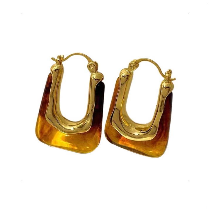 Karikás fülbevaló, gyanta, hipoallergén, 2,7x2,4 cm, arany