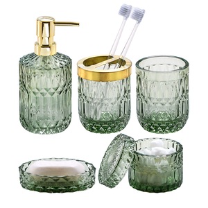 Suporturi si accesorii de baie