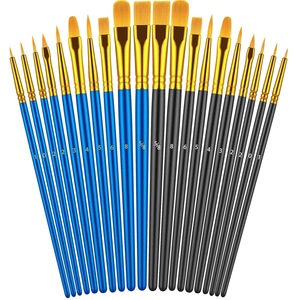 Acuarele, pensule si blocuri de desen