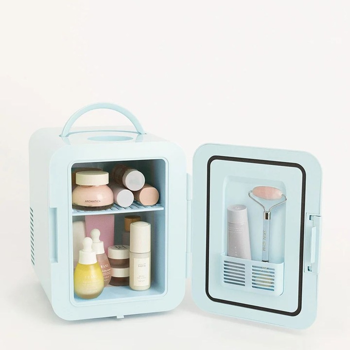 Mini frigider Retro cosmetice CREATE, Mini Box, H 27 cm, volum 4 litri, functie incalzire/racire, portabil, design compact, ideal pentru bauturi/gustari/cosmetice/medicamente, bleu pastel