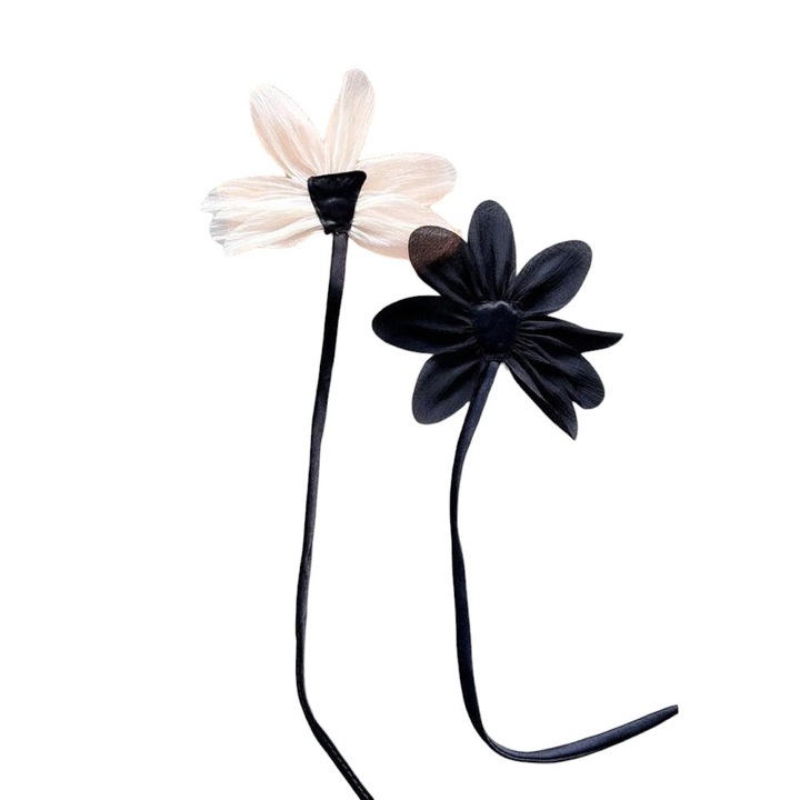 Set 2 brose tip floare, neagra si bej, Bartha C12