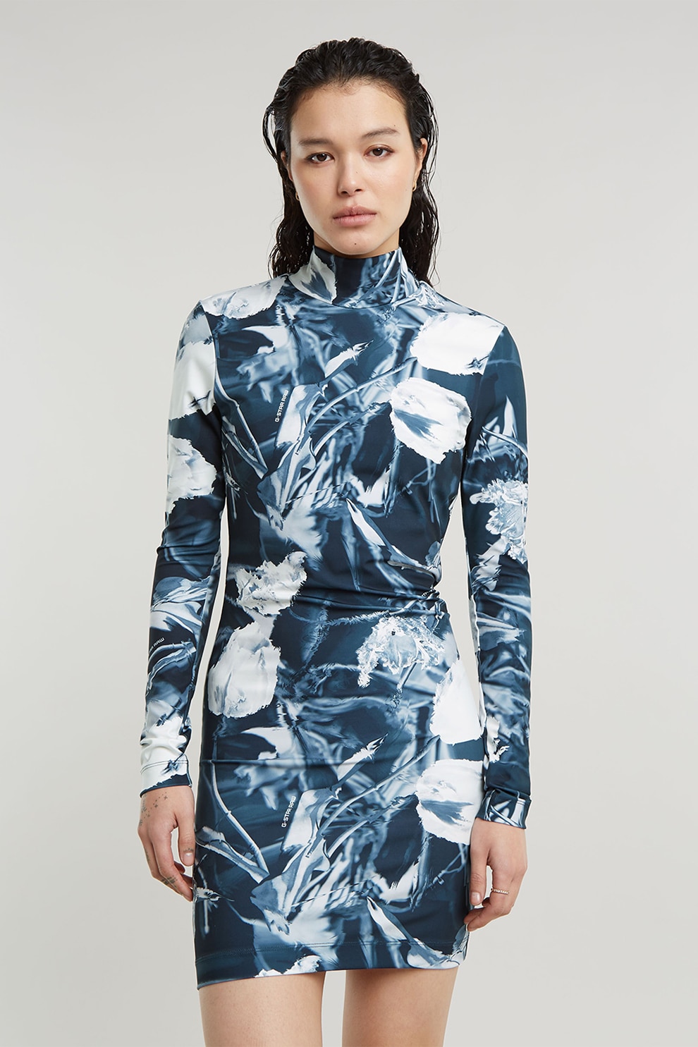 G-STAR, Rochie cambrata mini cu imprimeu si guler inalt, Alb, Albastru petrol, M