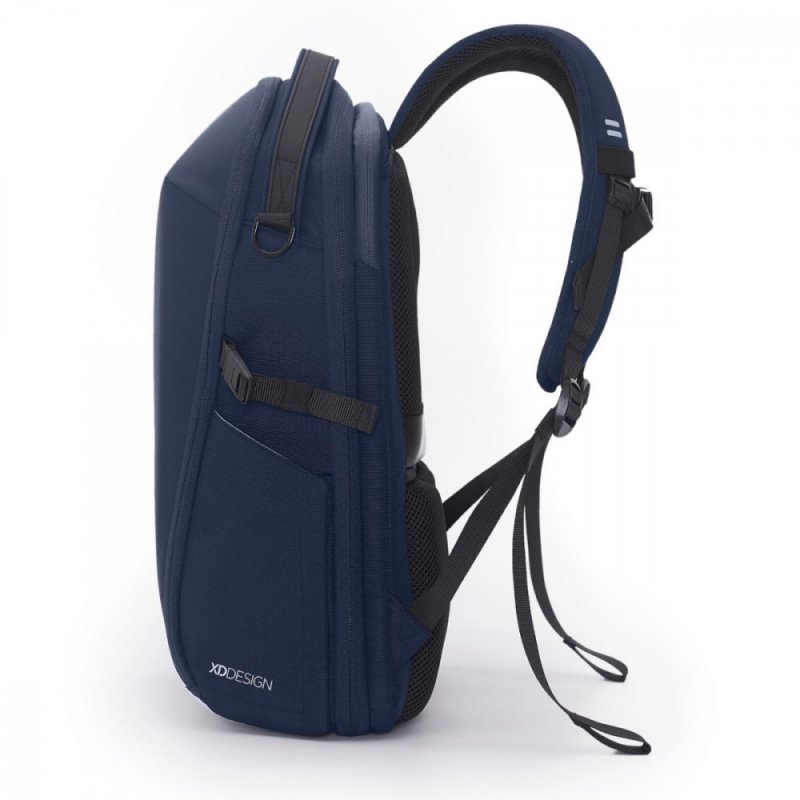 Rucsac XD Design BIZZ, materiale reciclate, extensibil, compartimentat, hidrofob, albastru marin/negru, 47x32x18/26cm