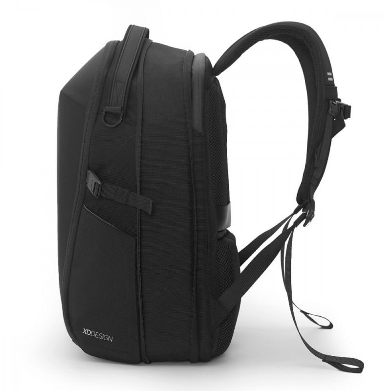 Rucsac laptop XD Design Bizz, materiale reciclate, extensibil, hidrofob, compartimentat, negru, 47x32x18/26cm