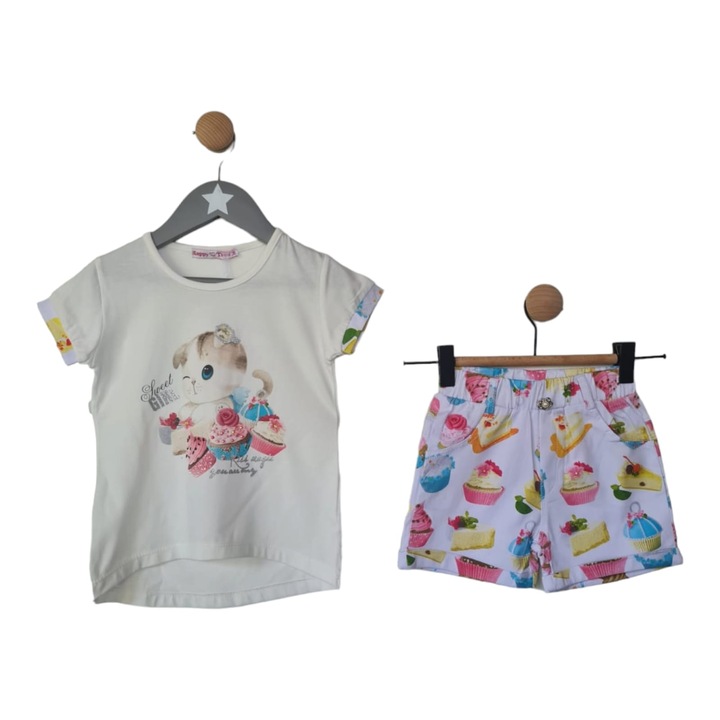 Compleu fete, 2 piese, tricou alb cu imprimeu si strasuri, pantaloni scurti cu buzunare si imprimeu multicolor, bumbac 100, Alb/Multicolor