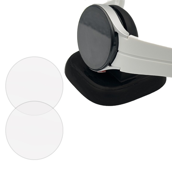 Szíj szett okosórához és szilikonfóliához, kompatibilis a Samsung Galaxy Watch Active2-vel, rugalmas szilikon, víz- és szennyeződésálló, perforációk a hossz beállításához és tökéletes illeszkedés a kézhez, ujjlenyomat mentes, ütésálló, fehér