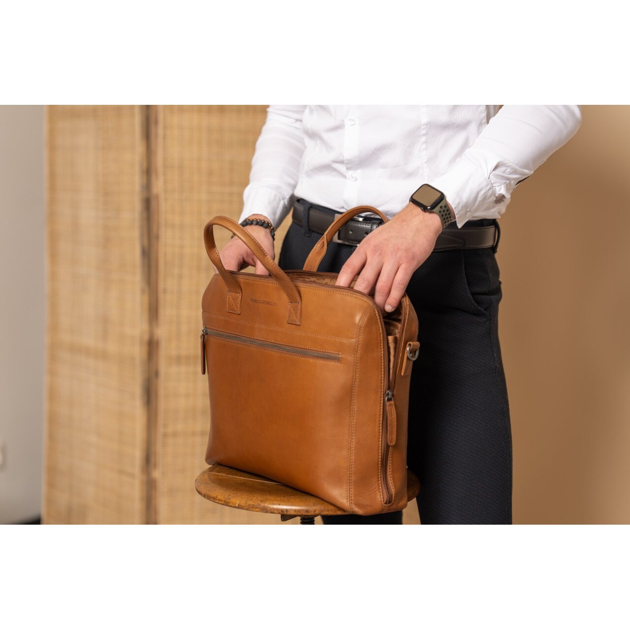 Geanta de laptop din piele naturala, The Chesterfield Brand, Levanto 14 inch, Maro coniac