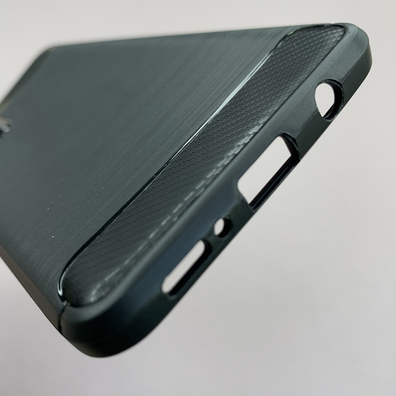 Husa protectie Mat-Tech compatibila cu Samsung Galaxy A51 4G, Textura Carbon, Finisaj Mat, Anti-Shock, Anti-Fingerprint, Rezistenta la impact, Negru