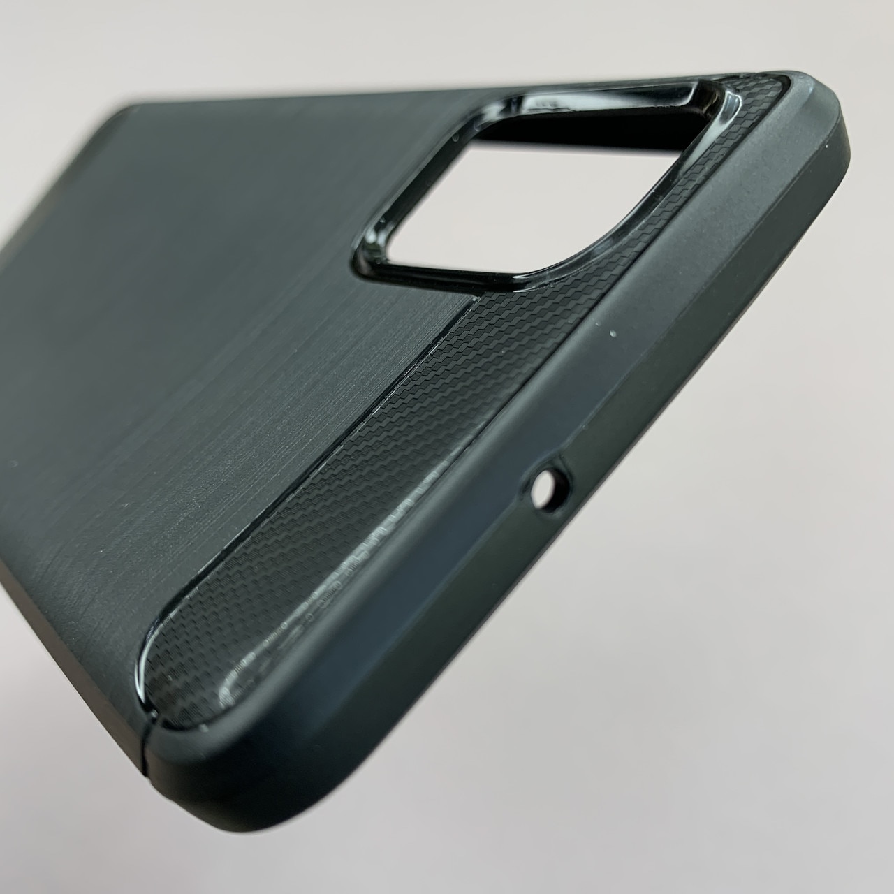 Husa protectie Mat-Tech compatibila cu Samsung Galaxy A51 4G, Textura Carbon, Finisaj Mat, Anti-Shock, Anti-Fingerprint, Rezistenta la impact, Negru
