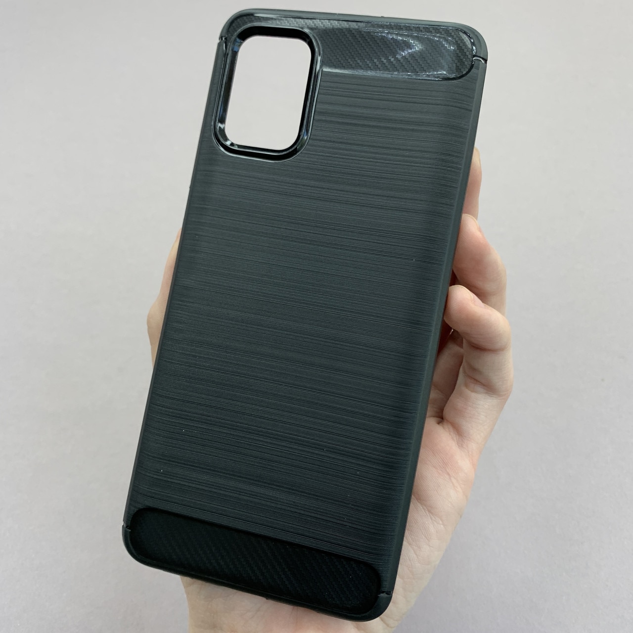 Husa protectie Mat-Tech compatibila cu Samsung Galaxy A51 4G, Textura Carbon, Finisaj Mat, Anti-Shock, Anti-Fingerprint, Rezistenta la impact, Negru