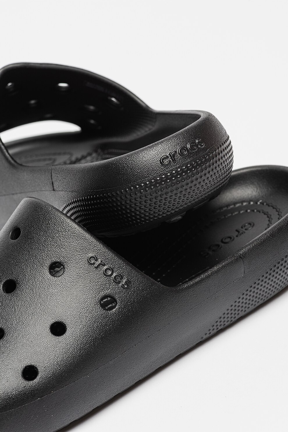 Crocs, Papuci unisex cu aspect perforat, Negru, 41-42 - eMAG.ro