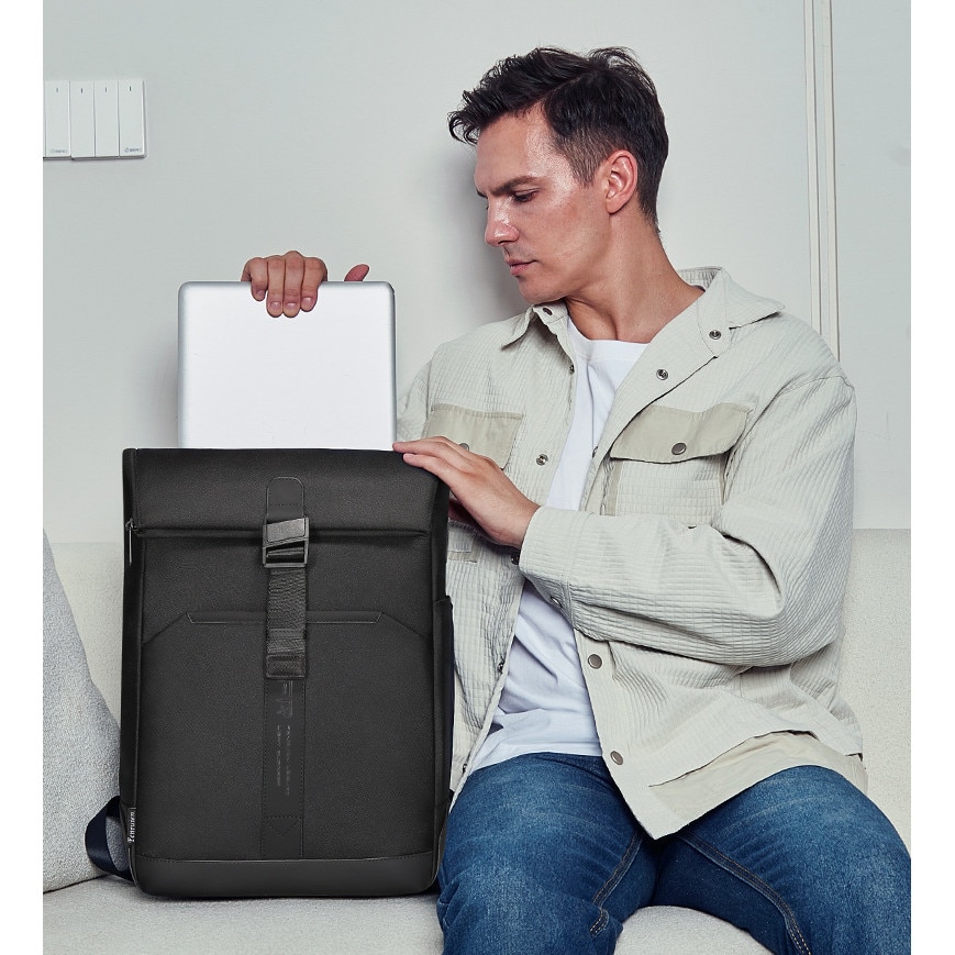 Ghiozdan multifunctional, 20-35 Litri, impermeabil, compartiment laptop de 16 inch, porturi de incarcare USB si TYPE C, potrivit pentru calatorii de afaceri si turistice, usor, catarama magnetica de inchidere, unisex, dimensiuni 45 X30 X 15 cm, Negru