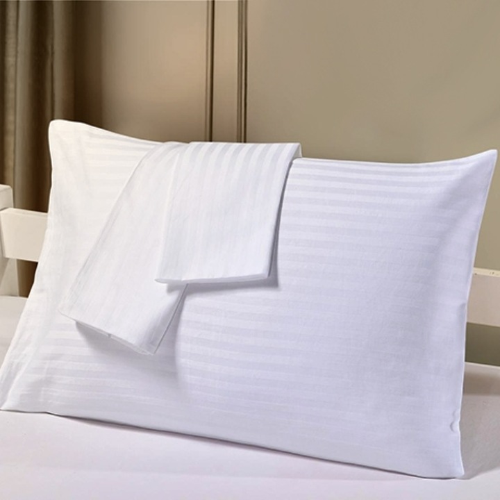 Set 4 huse de perna Damask Gecor, 70x70 cm, policotton, GSM 135, dungi 1 cm, alb