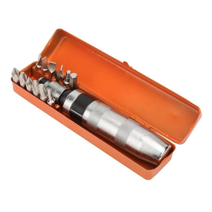 Fémből készült csavarhúzó 13 fejjel autójavításhoz