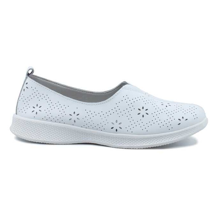 Pantofi de vara dama Maria Conti din piele naturala perforati cu talpa usoara si flexibila cu elastic in partea de sus Q9