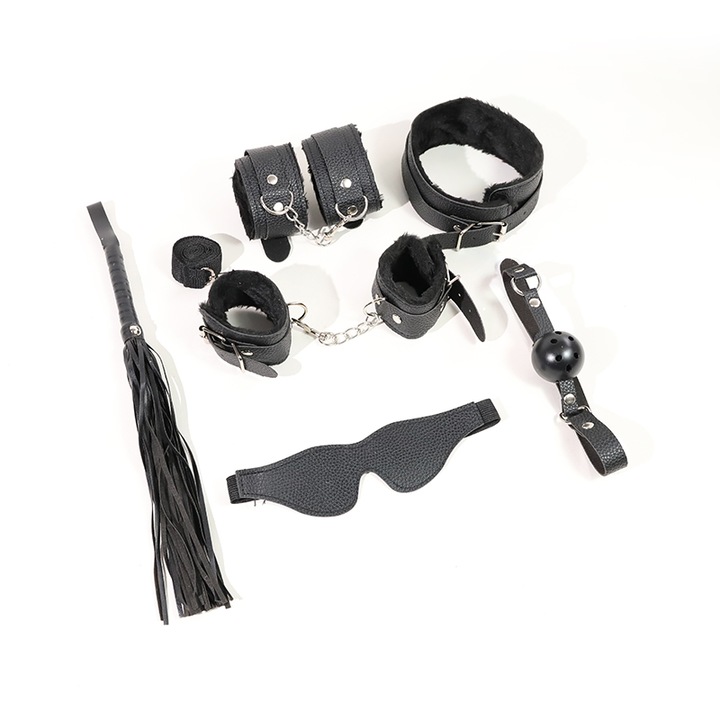 Set BDSM, Set de legare, piele PU neagra, masca ochi, bila gura, zgarda, lant tractiune, bratari, inel picior, bici, negru