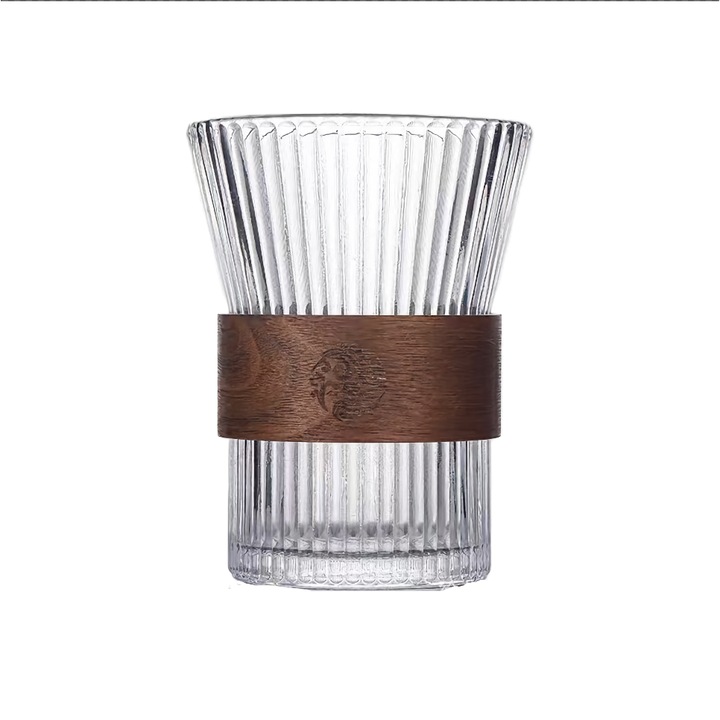 Cana eleganta din sticla termorezistenta cu maneca protectoare din bambus natural, 300ml, ideala pentru cafea sau ceai