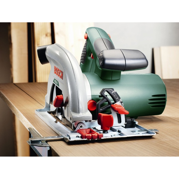 Bosch PKS 55 körfűrész, 1200 W, 5600 RPM, 160 mm-es tárcsaátmérő, 55 mm-es maximális mélység