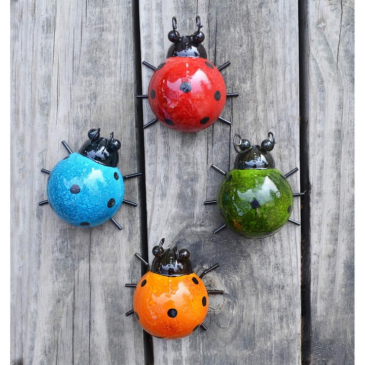 Set de 4 sculpturi metalice pentru gradina, Enforose, buburuze, rezistente la intemperii, usor de agatat