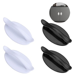 Feronerie si accesorii mobila