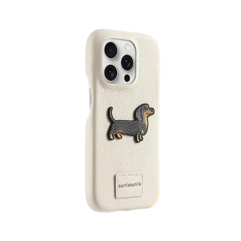 Husa de protectie, pentru iPhone 15, piele cu broderie teckel, crem