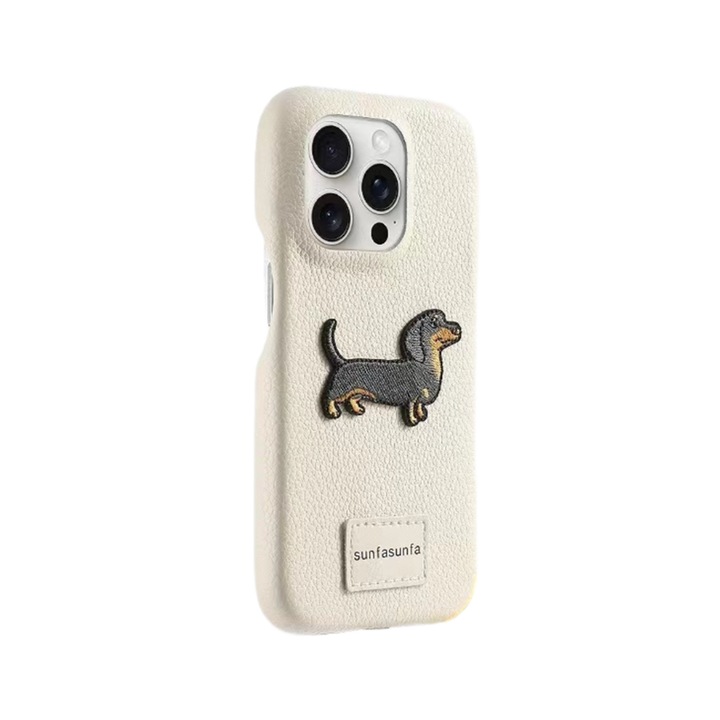 Husa de protectie, pentru iPhone 15, piele cu broderie teckel, crem