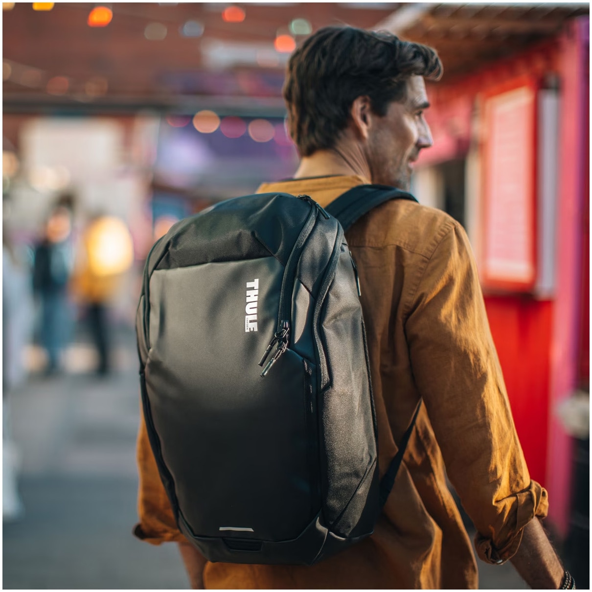 Rucsac Thule, pentru notebook de max. 15.6 inch, 1 compartiment, buzunar frontal | buzunar lateral, buzunar dorsal, waterproof, nylon, negru