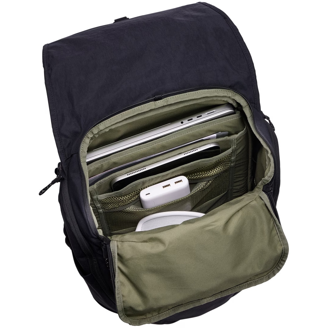 Rucsac Thule, pentru notebook de max. 15.6 inch, 1 compartiment, buzunar frontal x 2, buzunar lateral x 2, buzunar dorsal x 2, waterproof, nylon, negru