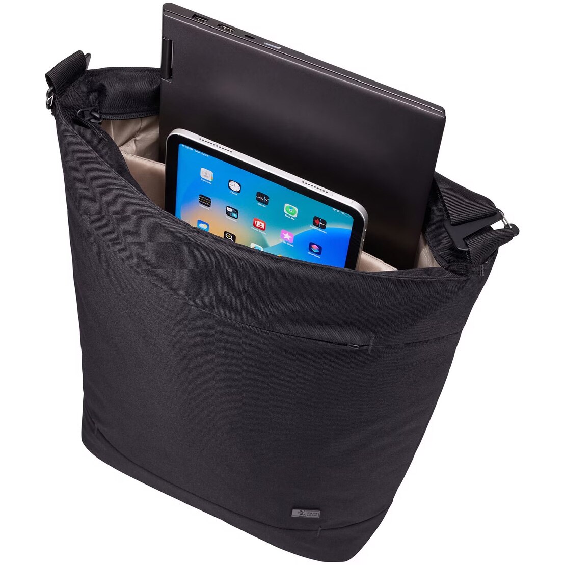 Geanta Case Logic Invigo pentru notebook de max 15.6 inch, convertibila,1 compartiment, buzunar frontal , waterproof, nylon, Black