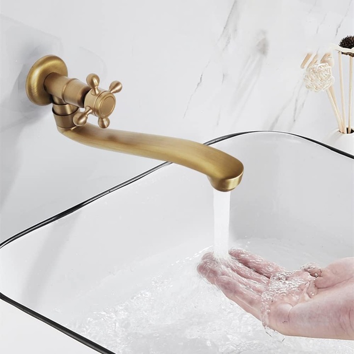 Klasszikus stílusú fürdőszobai csaptelep, antik bronz kivitelben, a mosogatóhoz, bronz