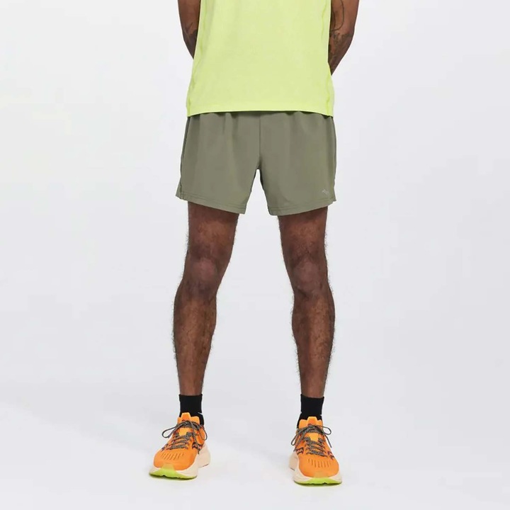 Pantaloni sport barbati SAUCONY OUTPACE 5'' RUNNING SHORT poliester, Kaki