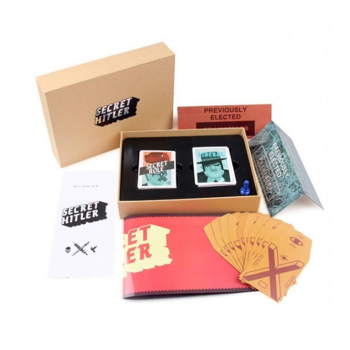 Társasjáték készlet, Secret Hitler, 67 kártya, kézikönyv, borítékok, jelvény, kék címke, 23x17x4,5 cm