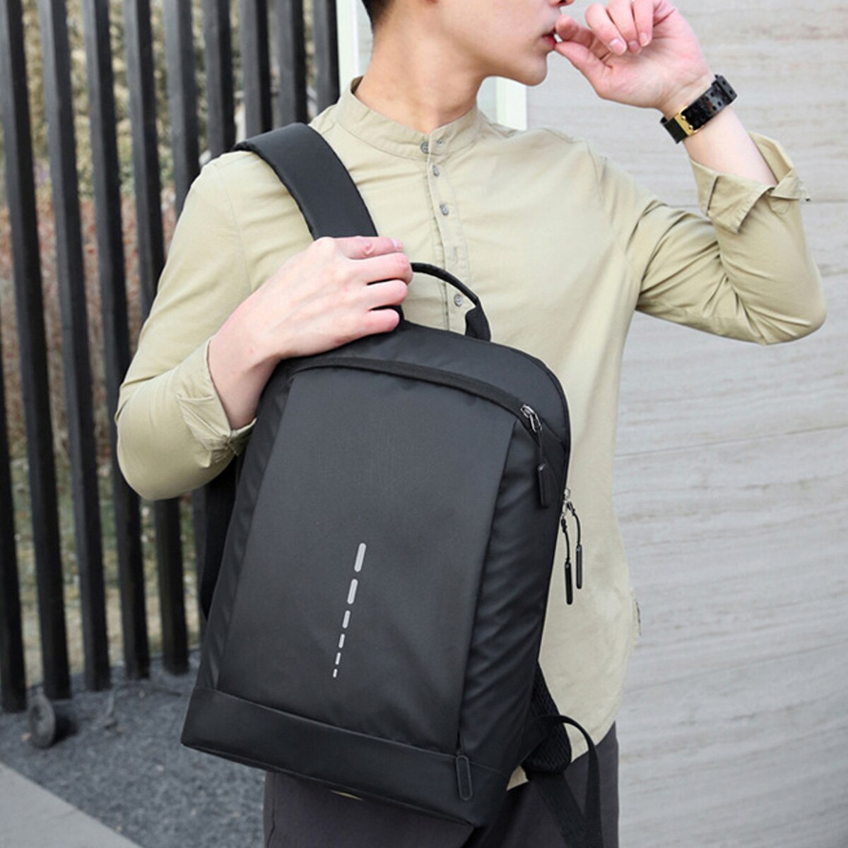 Rucsac cu curele de umar reglabile, utilizare versatila pentru birou, cumparaturi, camping, drumetii, calatorii, compartiment confortabil si sigur rezistent la apa pentru laptop (design durabil, spatiu mare de depozitare)