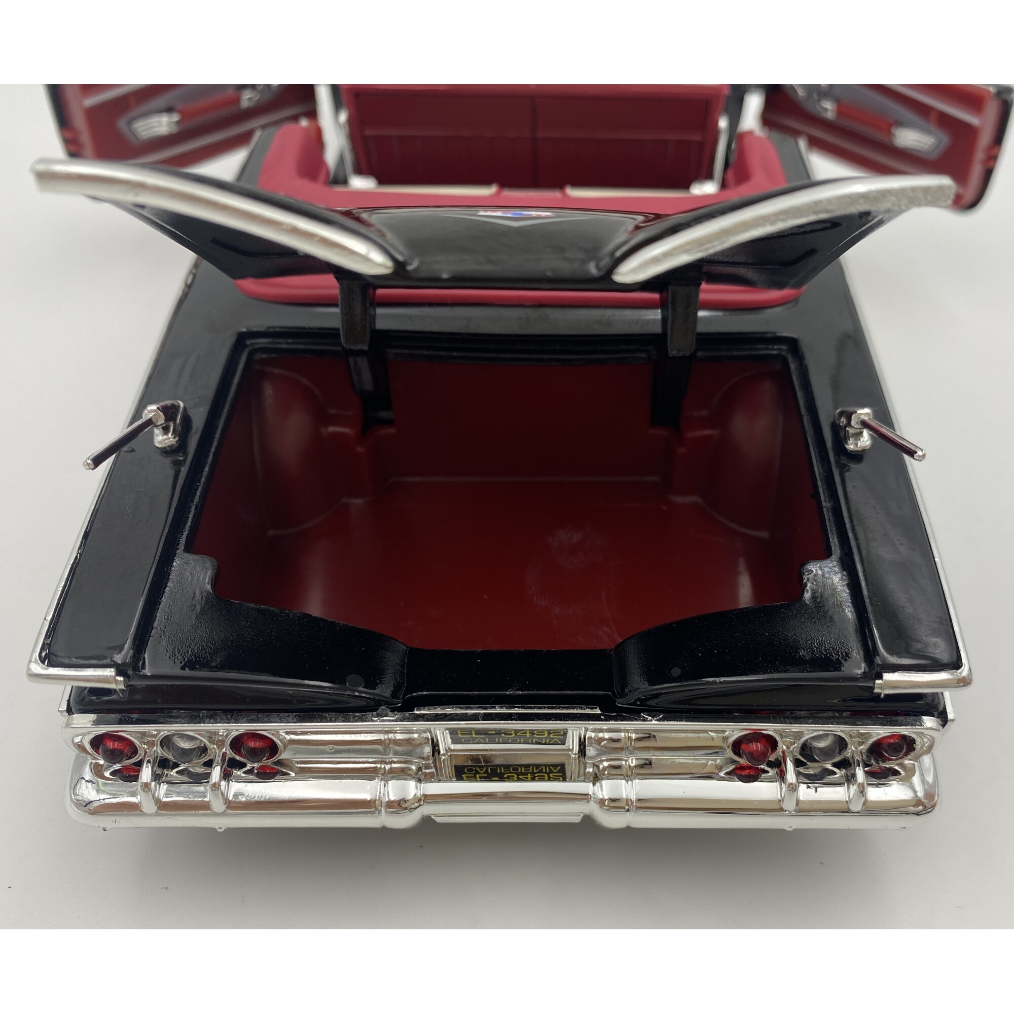 Masinuta de colectie Chevrolet Impala 1960, Motormax, Metal - eMAG.ro