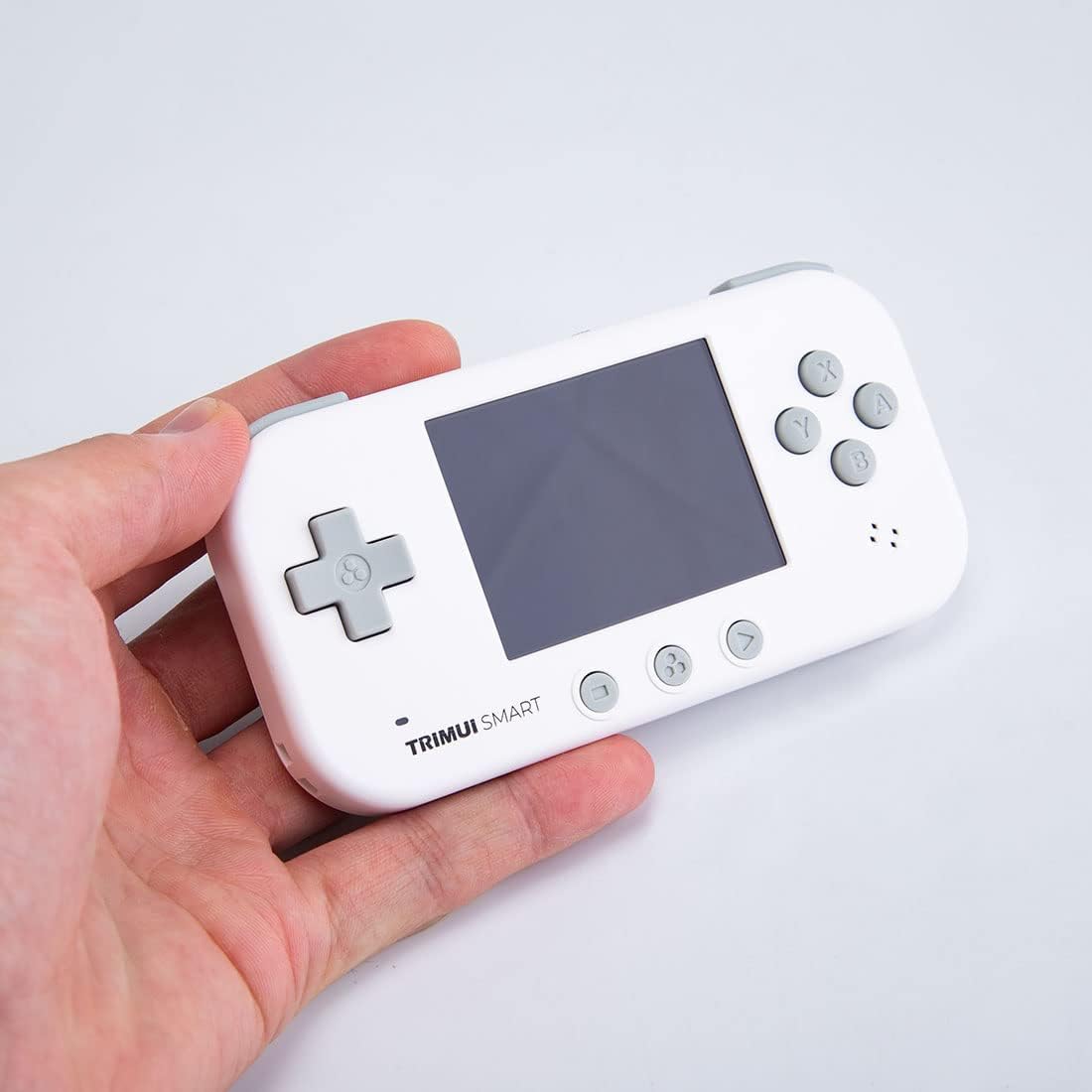 Consola retro portabila TRIMUI Smart 64GB cu jocuri, Cortex-A7 1.2GHz, 128MB LPDDR4, IPS LCD 2.4" 320x240, 1000 mAh, WiFi 4, Bluetooth 4.0, alb