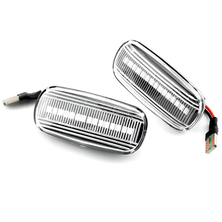 Set semnalizare dinamica Audi A4 S4 RS4 B6 B7, A3 S3, A6 S6 RS6 C5 C7, geam clar