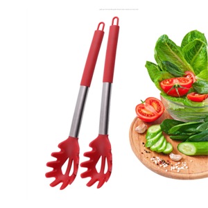 Polonice, linguri si clesti de bucatarie