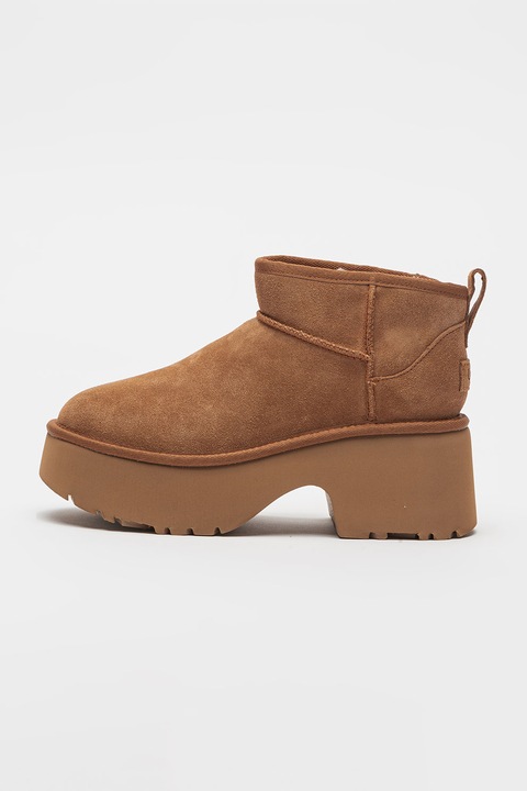 UGG, Боти от велур Classic Ultra, Камел