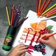 Set de creioane colorate preascutite, miez moale, ecologice, portabile