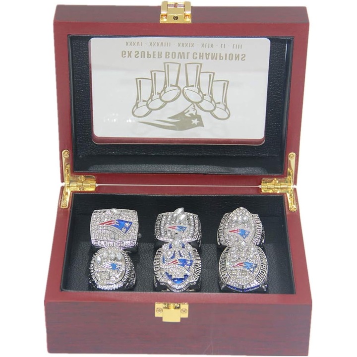 Set inel replica campionat New England Patriots, placat cu aur, cristale, multicolor, marimea 13, cu cutie