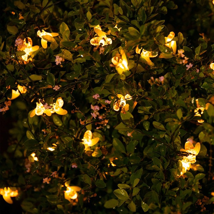 Ghirlanda luminoasa AMRINUGL, cu incarcare solara, model albinute, 9..4 m, 40 LED-uri, 8 moduri de iluminare, rezistent la apa, alb cald