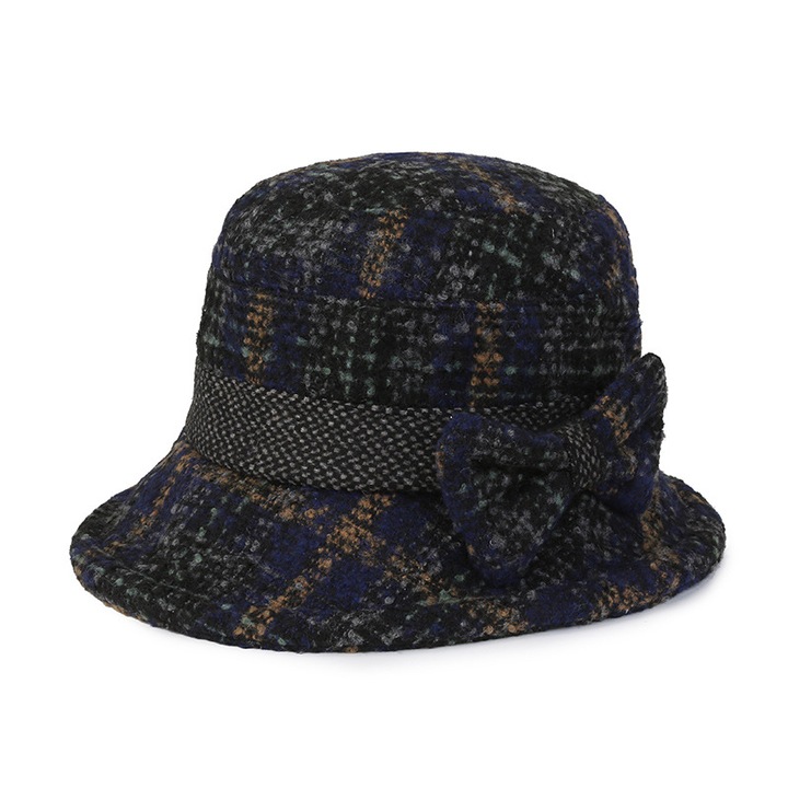 Női téli sapka hengerelt karimájú, alkalmi, fekete